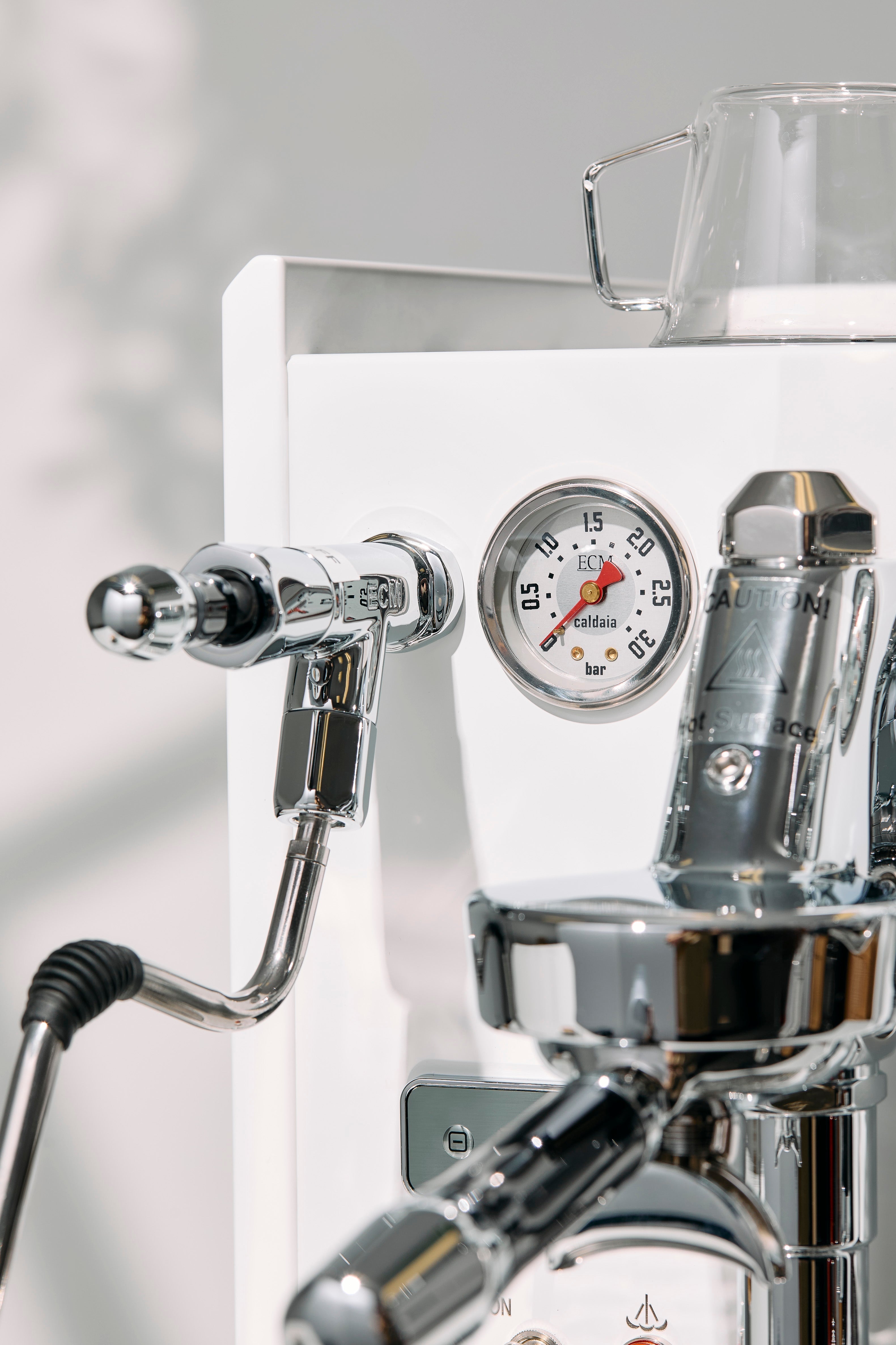 ECM Synchronika Espresso Machine - Limited Edition Color Line – image 15 of 17
