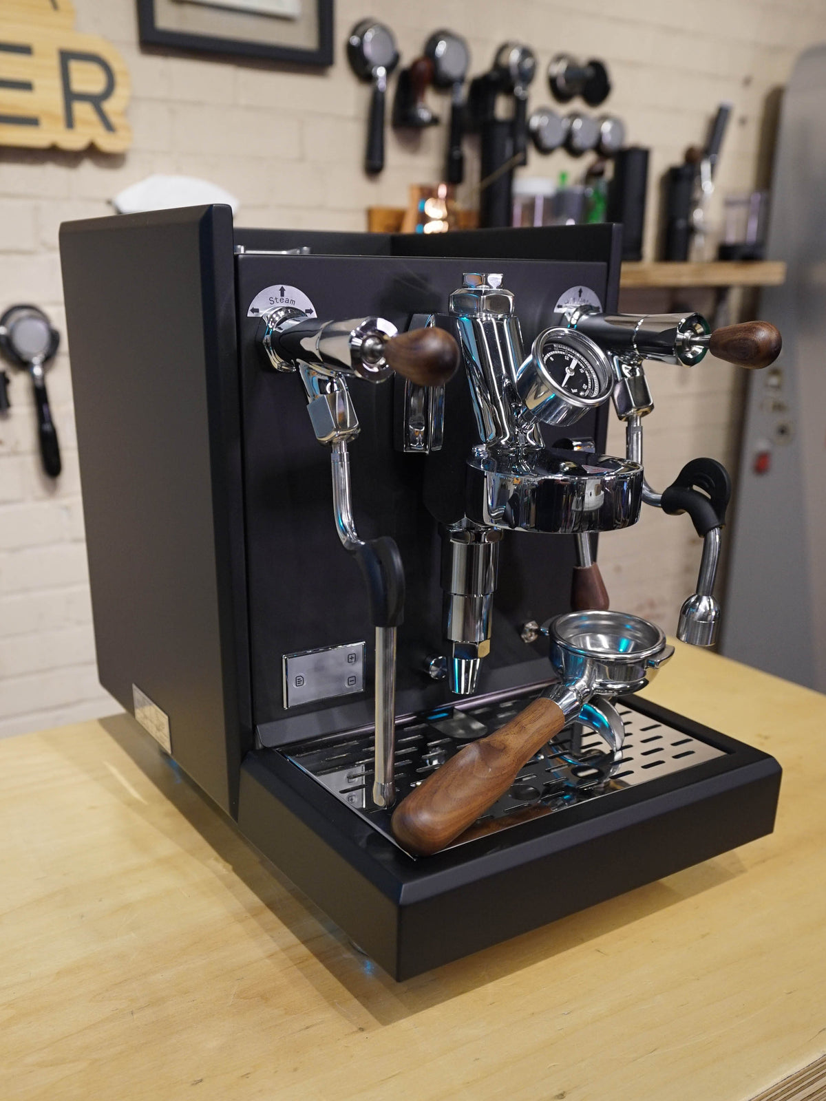 Turin Gallatin V HX Espresso Machine with PID – image 24 of 59