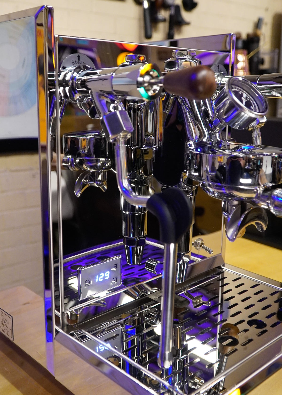 Turin Gallatin V HX Espresso Machine with PID – image 19 of 59