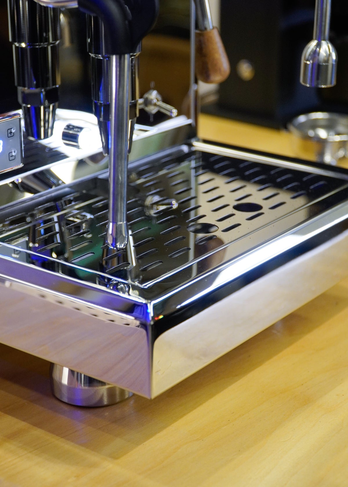 Turin Gallatin V HX Espresso Machine with PID – image 16 of 59