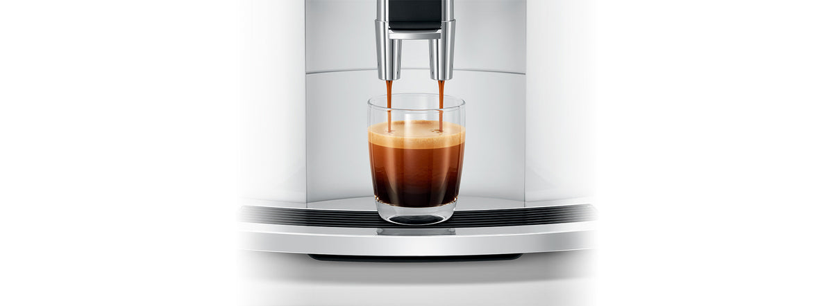 Refurbished JURA E8 Espresso Machine - White – image 7 of 12