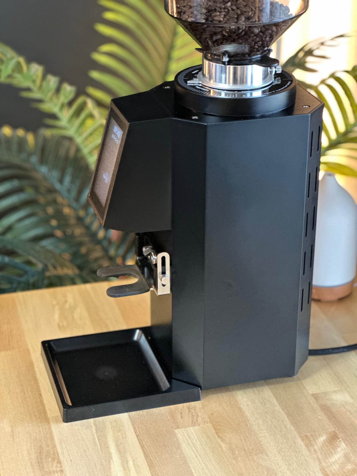 Turin ZF83 Commercial Espresso Grinder – image 26 of 48