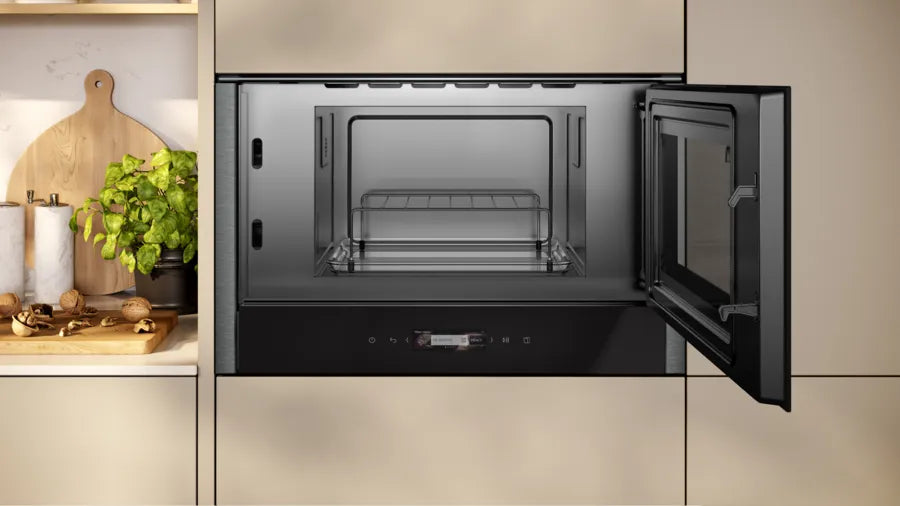 Neff NR4GR31G1B N70 Built-In Microwave Oven with Grill – image 4 of 7