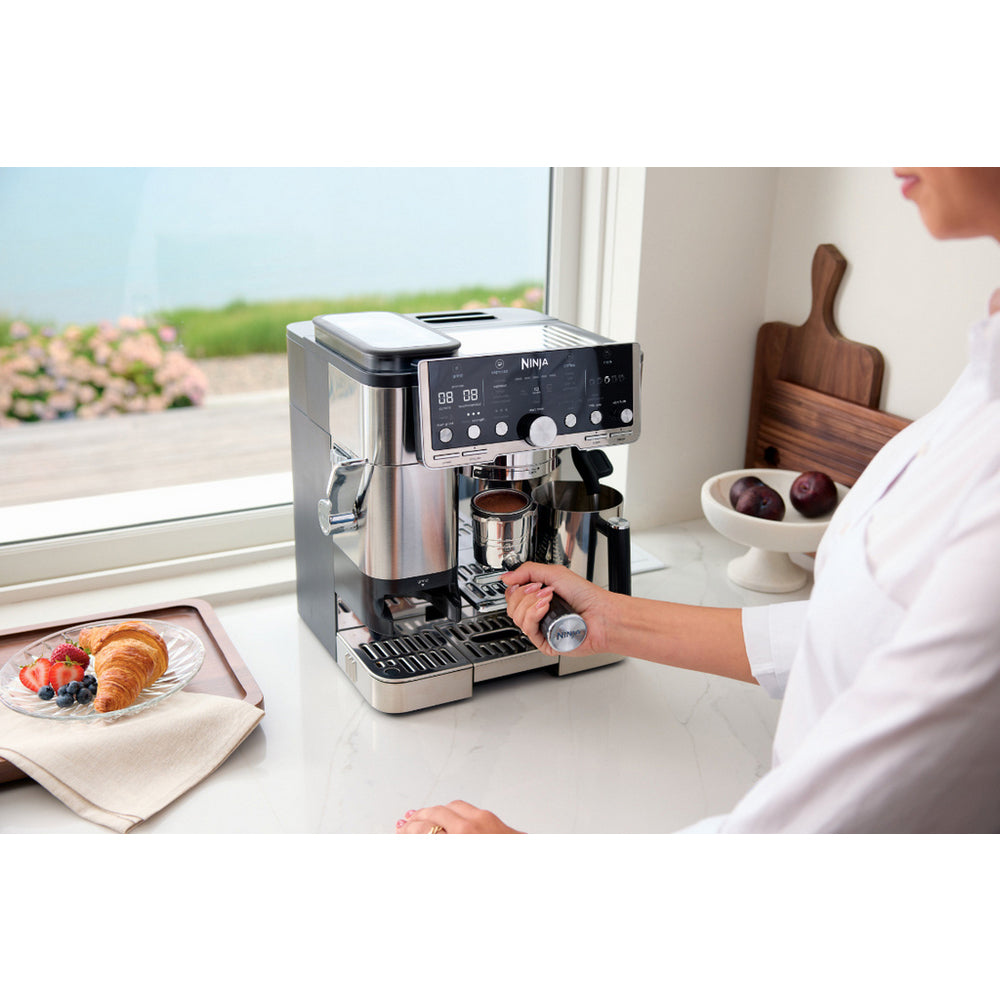 Ninja ES701UK Luxe Cafe Pro Series Espresso Coffee Machine – image 14 of 14