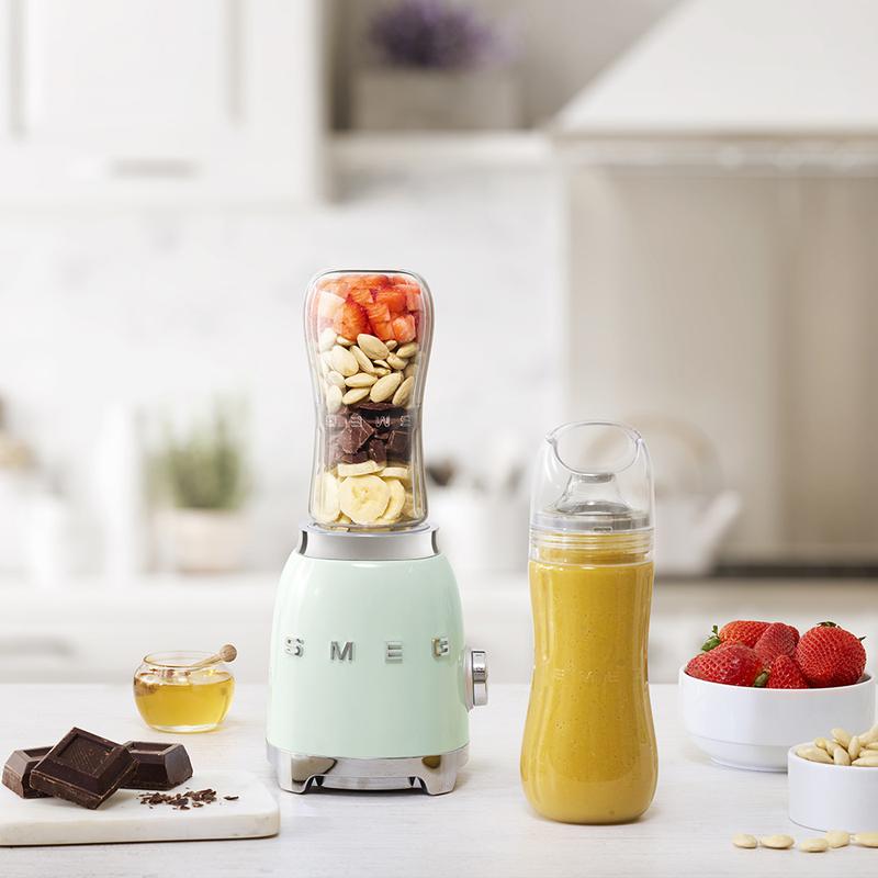 Smeg PBF01PGUK 50s Retro Style Personal Blender Pastel Green – image 3 of 7