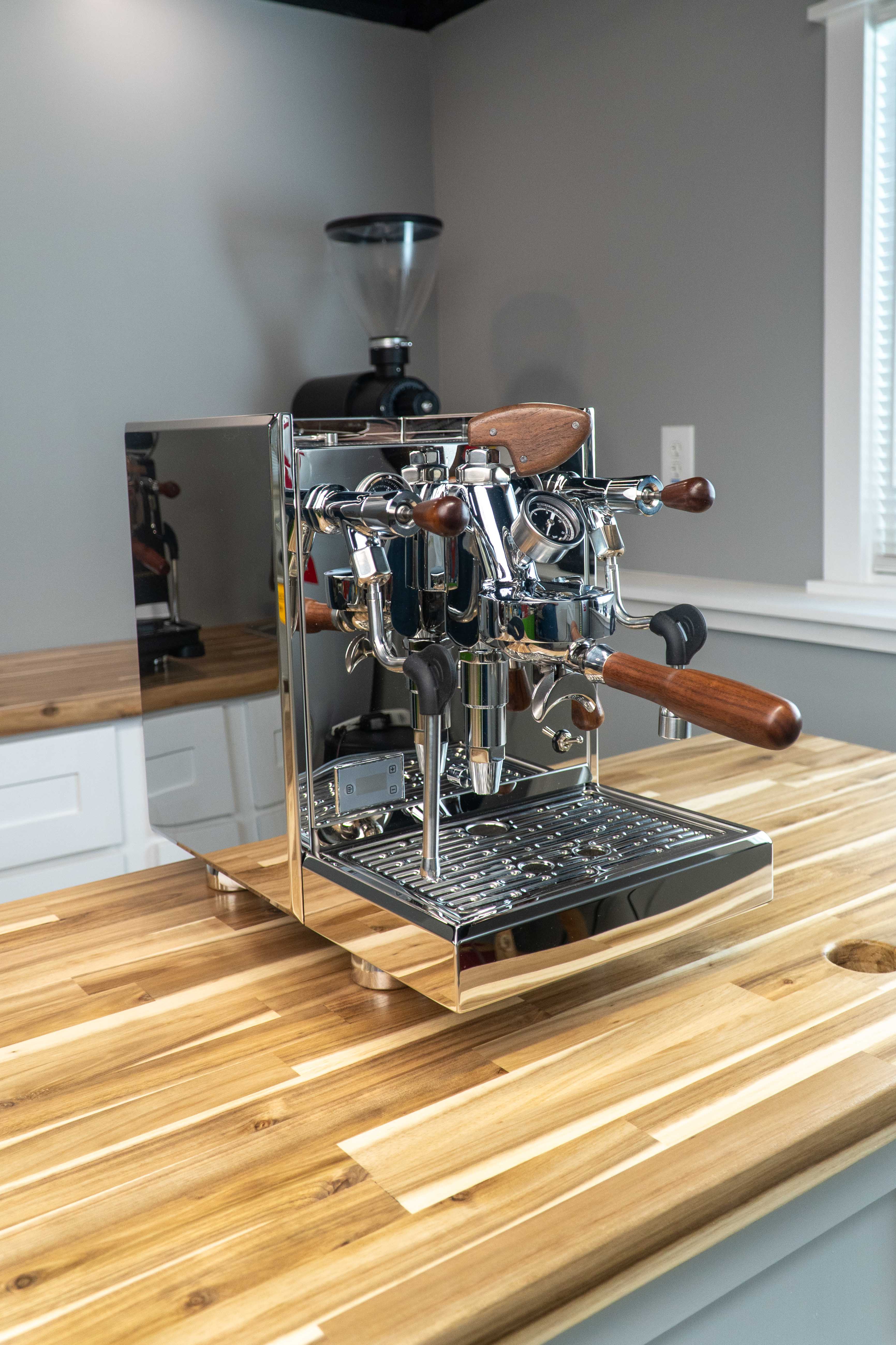 Turin™ Gallatin DB - Dual Boiler Espresso Machine with PID – image 18 of 20