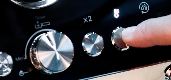 DeLonghi La Specialista Maestro Espresso Machine – image 14 of 16