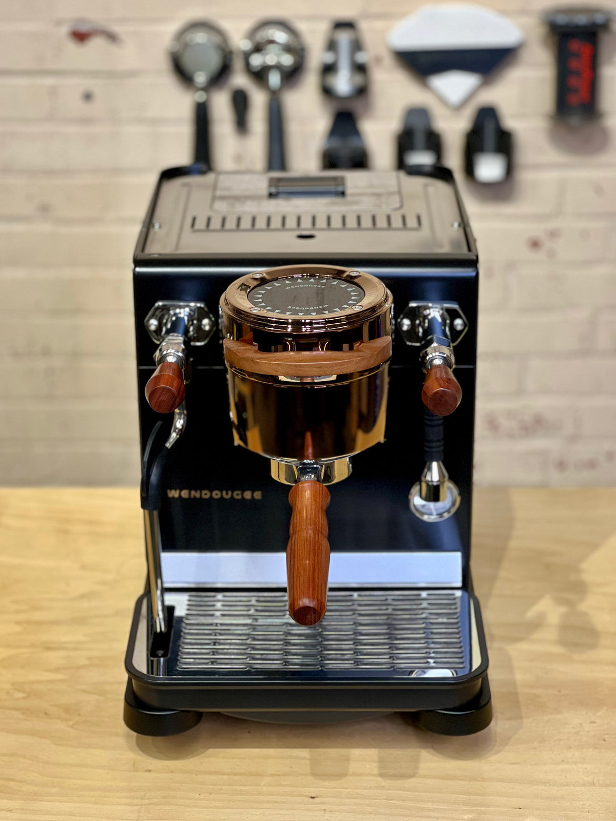 Wendougee Data S Espresso Machine – image 11 of 16