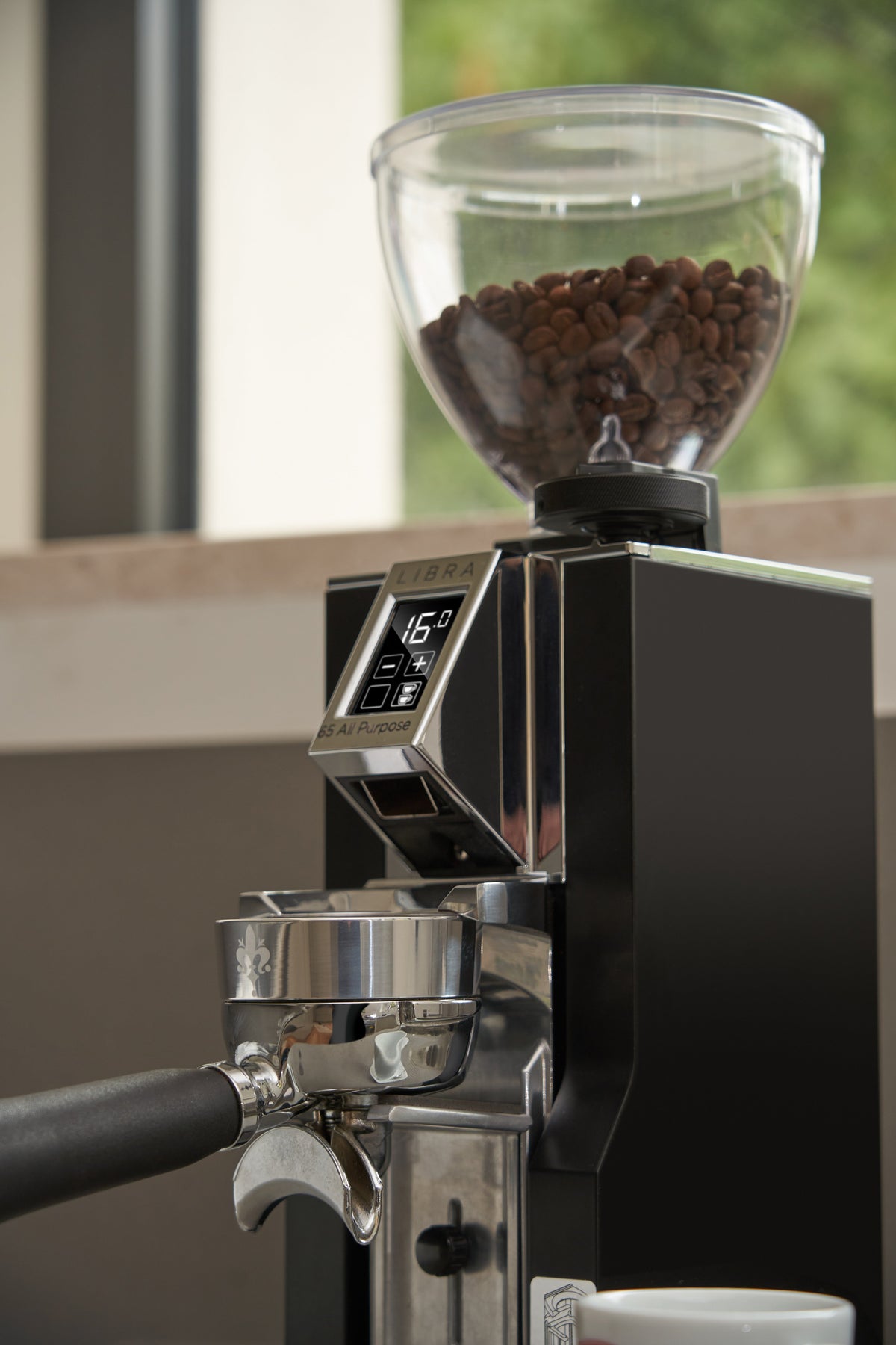 Eureka Mignon Libra AP Weight-Based Coffee Grinder – image 15 of 24