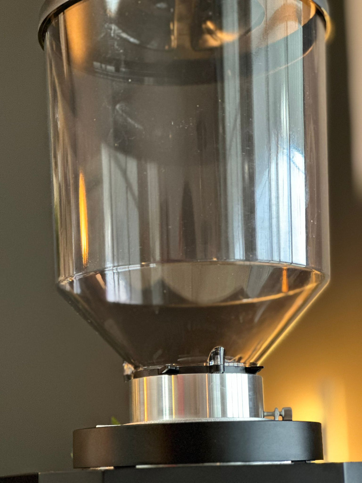 Turin ZF83 Commercial Espresso Grinder – image 33 of 48
