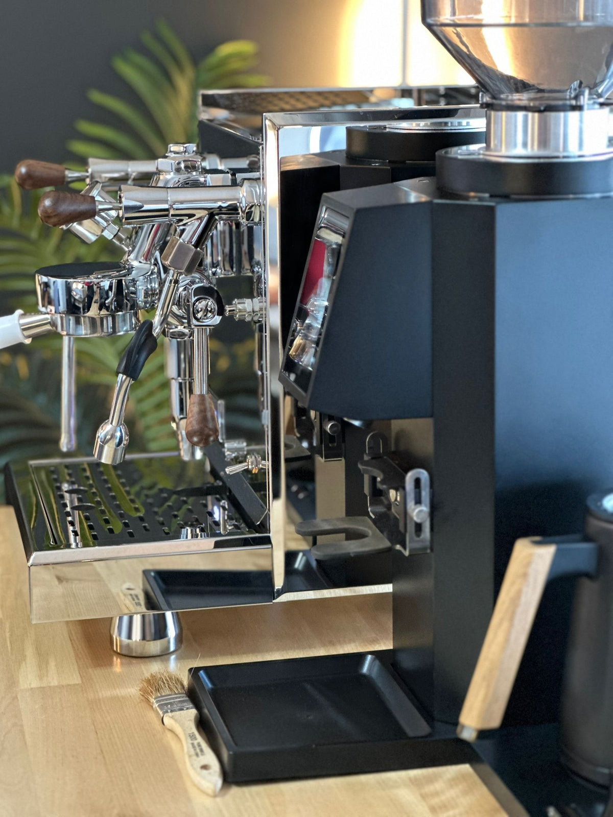 Turin ZF83 Commercial Espresso Grinder – image 44 of 48