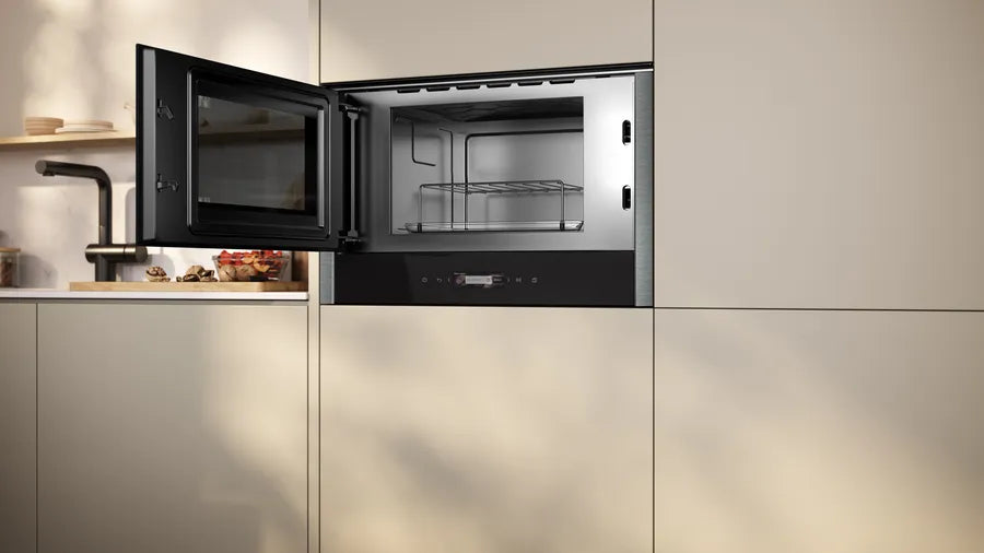 Neff NL4GR31G1B N70 Built-In Microwave Oven with Grill – image 4 of 7