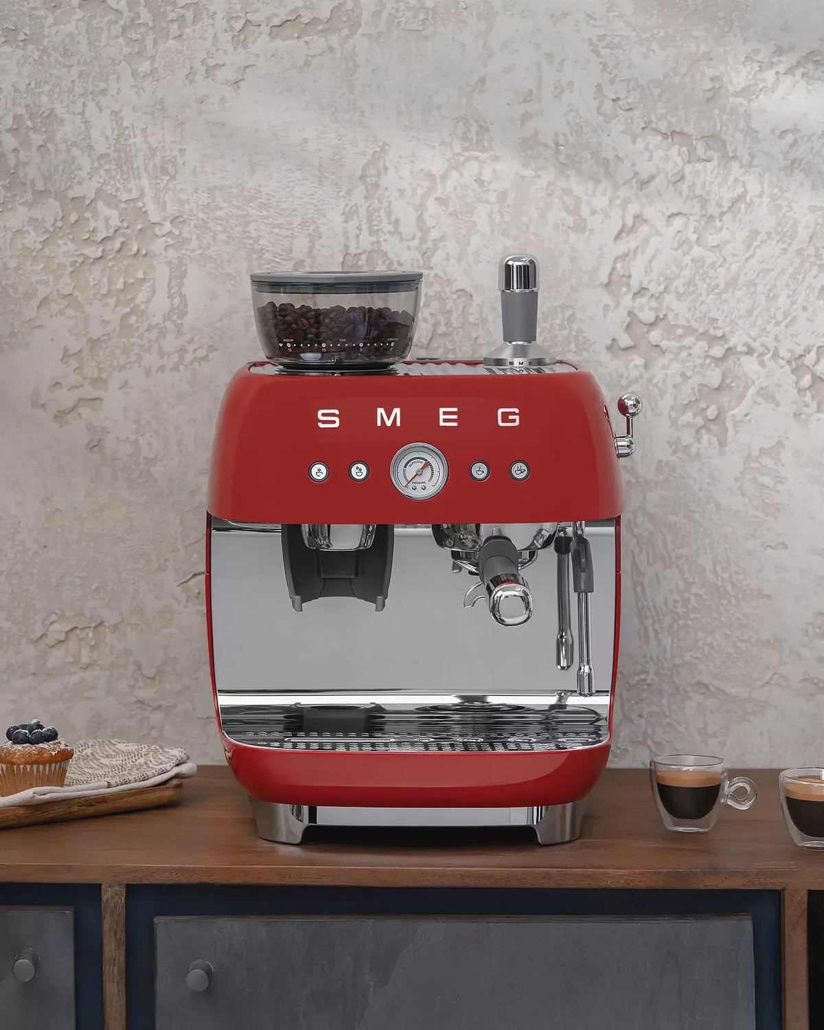Smeg EGF03RDUK Retro Espresso Coffee Machine with Grinder in Red – image 6 of 8