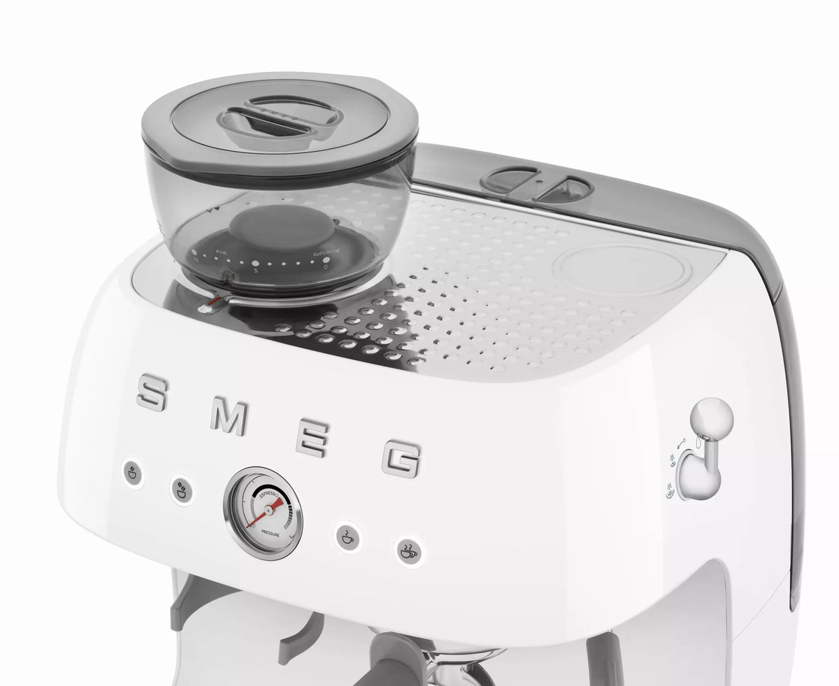 Smeg EGF03WHUK Retro Espresso Coffee Machine with Grinder in White – image 5 of 9